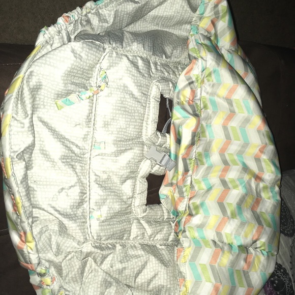 Grocery Cart Cover for Baby - Picture 3 of 3